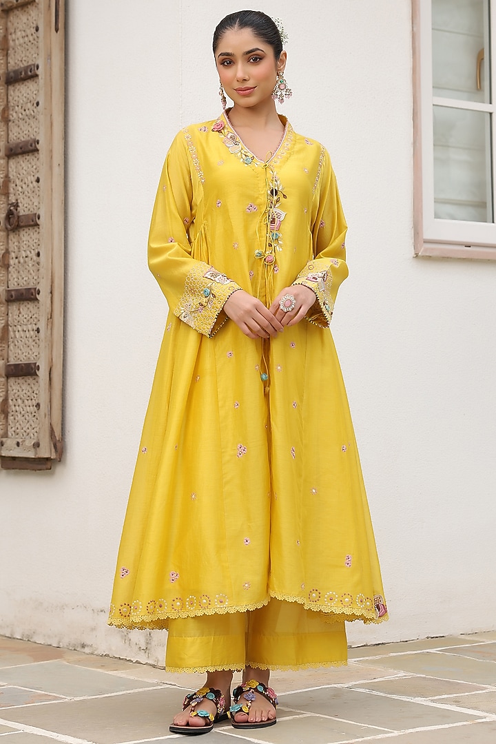 Yellow Silk Chanderi 3D Floral Embroidered Kalidar Kurta Set by Niti Bothra at Pernia's Pop Up Shop