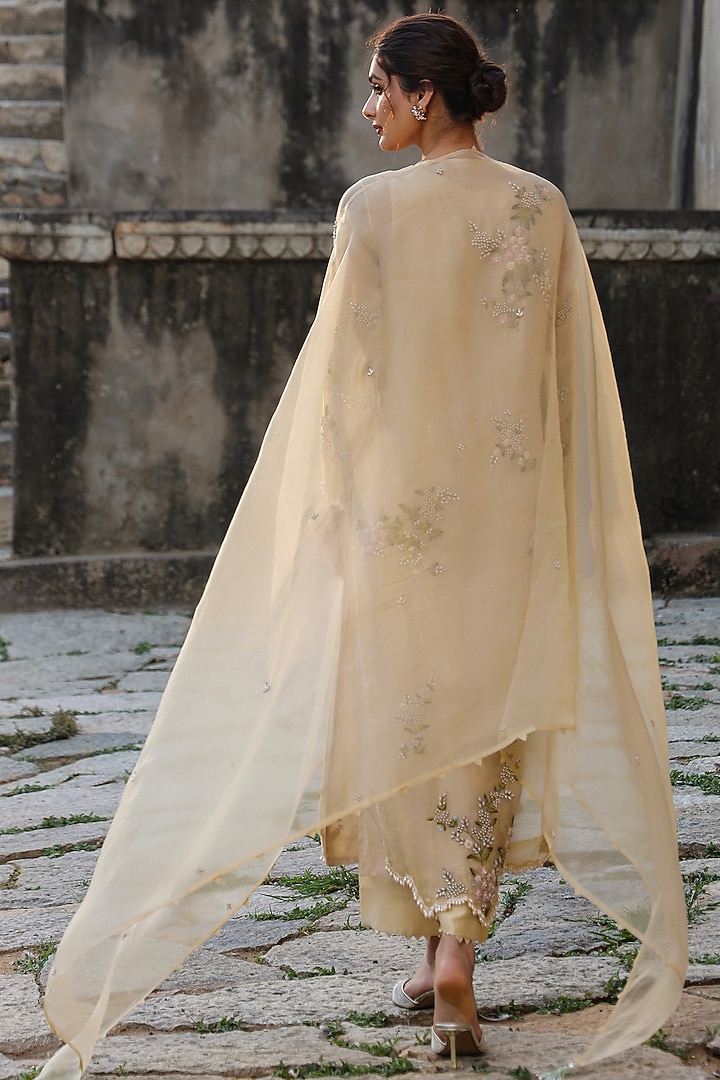 Beige Organza Zardosi & Pearl Embroidered Kurta Set by Niti Bothra at Pernia's Pop Up Shop