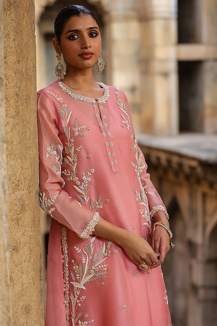 Pink Organza & Silk Tencel Resham Embroidered Kurta Set by Niti Bothra at Pernia's Pop Up Shop