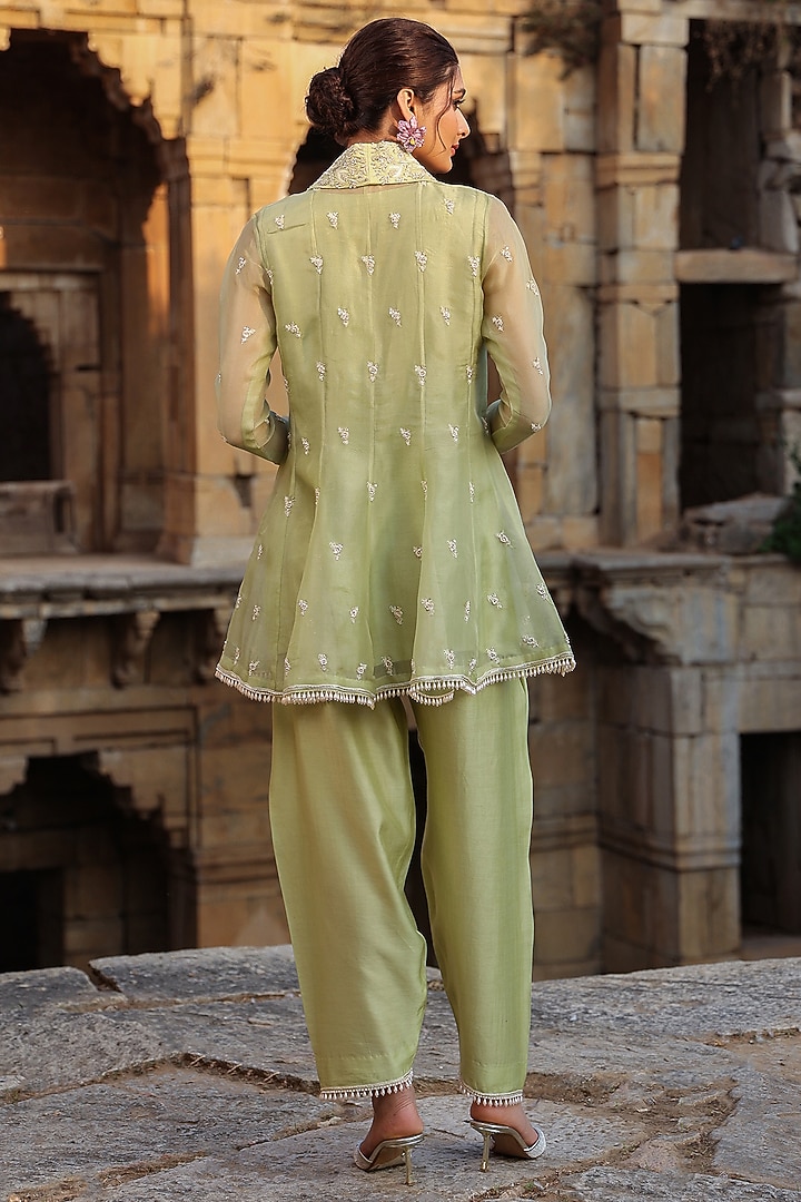 Green Organza Zardosi Embroidered Short Kurta Set by Niti Bothra at Pernia's Pop Up Shop