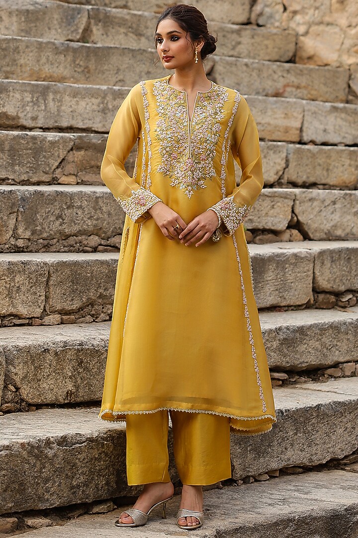 Yellow Organza Pearl Embroidered Kurta Set by Niti Bothra at Pernia's Pop Up Shop