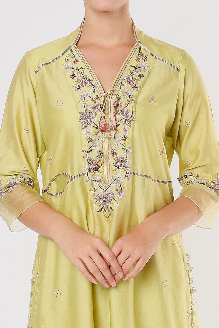 Mint Green Silk Embroidered Kurta Set by Niti Bothra at Pernia's Pop Up Shop