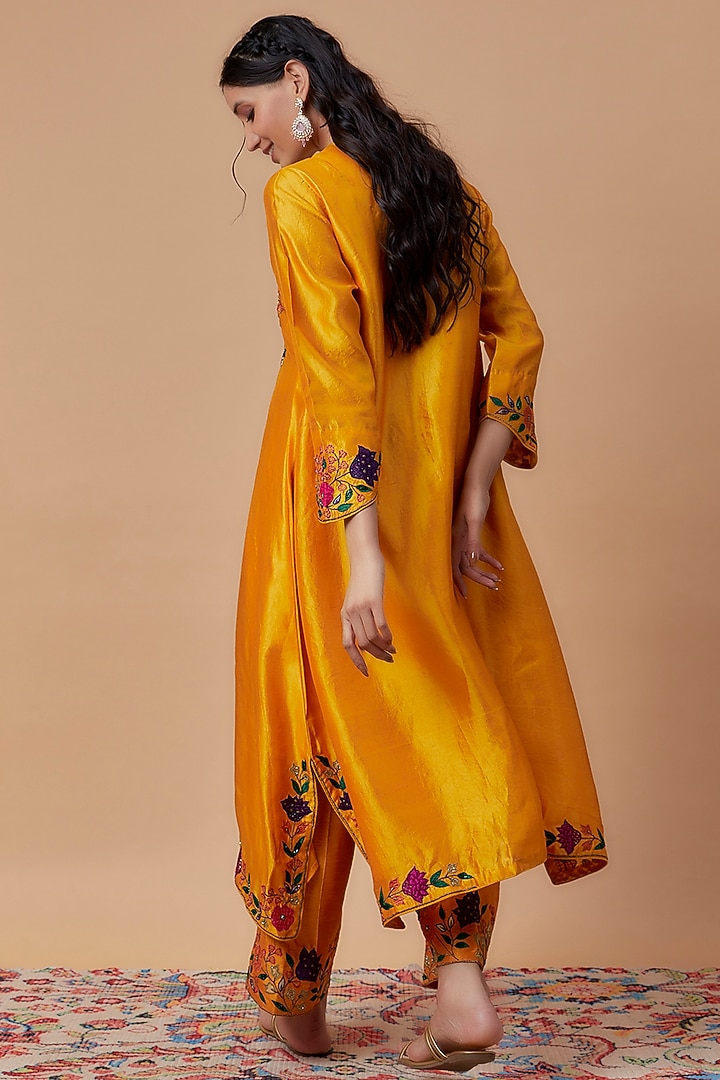 Mustard Kora Silk Embroidered Kurta Set by Niti Bothra at Pernia's Pop Up Shop