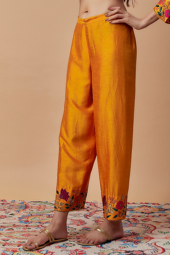 Mustard Kora Silk Embroidered Kurta Set by Niti Bothra at Pernia's Pop Up Shop