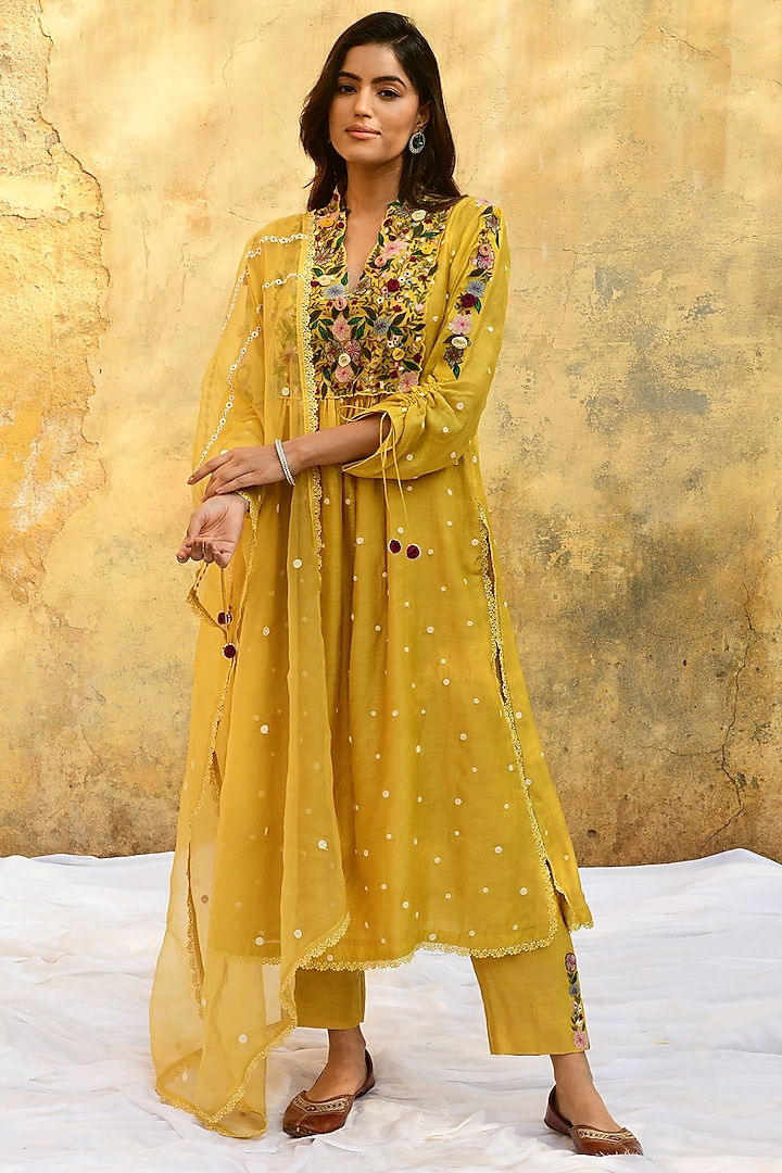Yellow Banarasi Silk Embroidered Kurta Set by Niti Bothra
