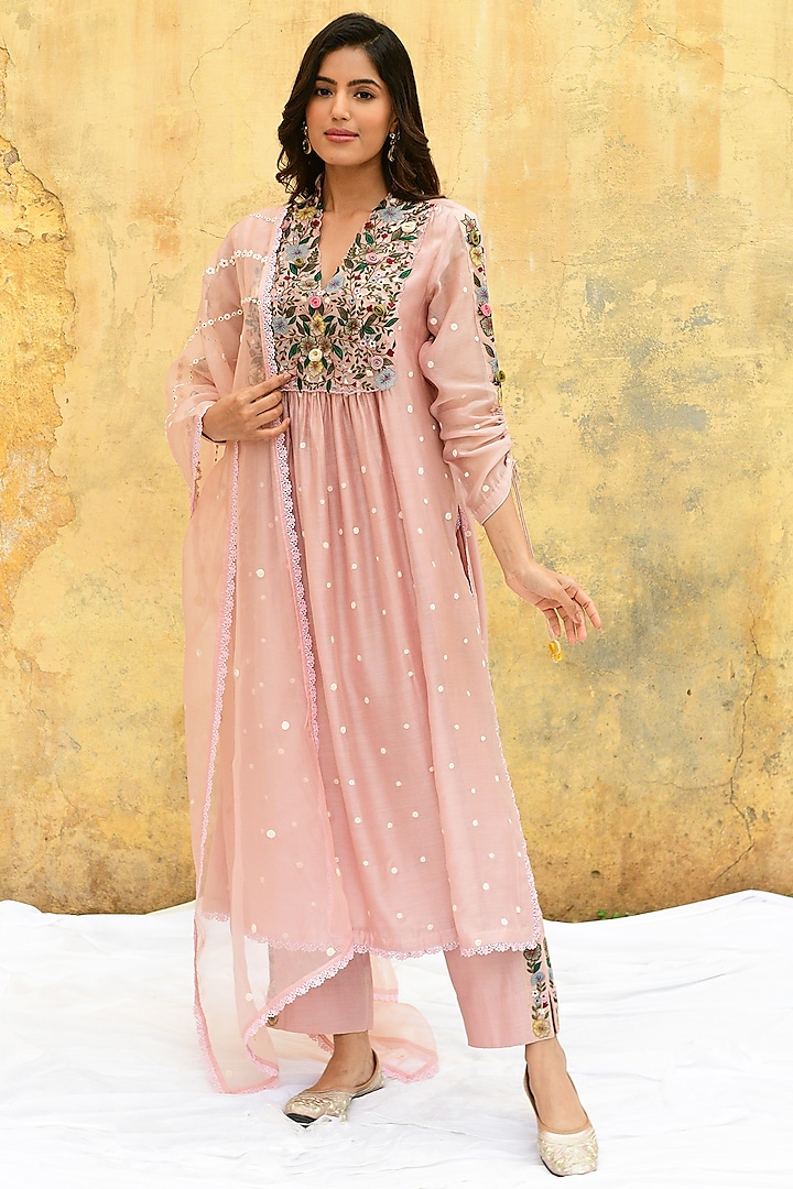 Pink Banarasi Silk Embroidered Kurta Set by Niti Bothra