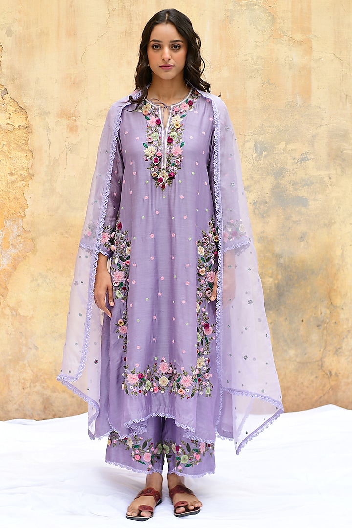 Lilac Banarasi Silk Embroidered Kurta Set by Niti Bothra