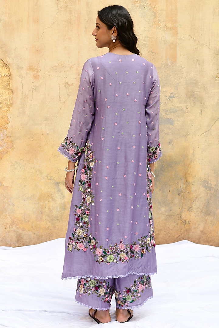 Lilac Banarasi Silk Embroidered Kurta Set by Niti Bothra at Pernia's Pop Up Shop