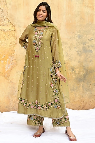 Olive Green Banarasi Silk Embroidered Kurta Set by niti bothra