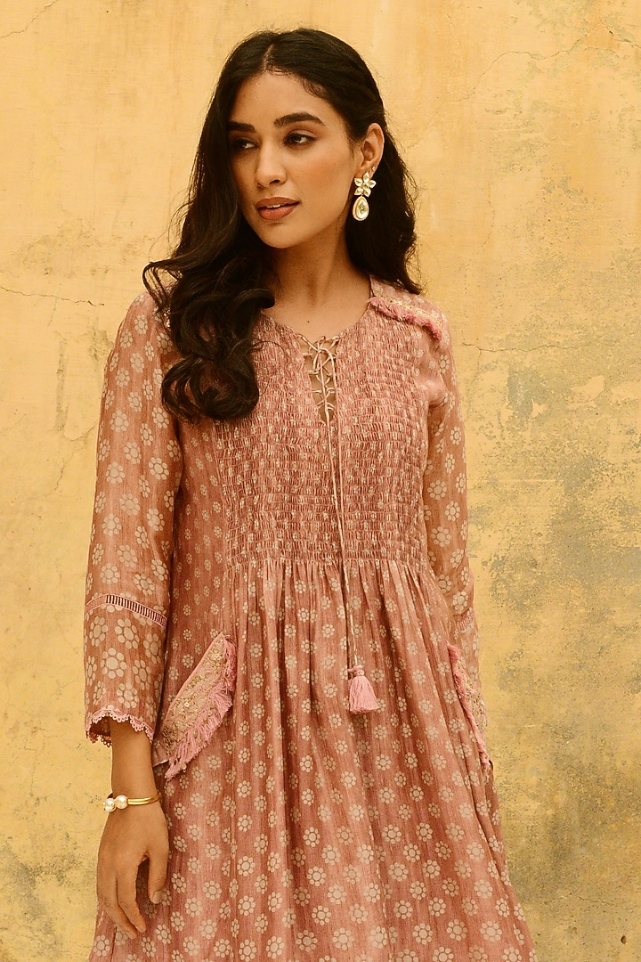 Pink Banarasi Silk Embroidered & Printed Kurta Set by Niti Bothra at Pernia's Pop Up Shop
