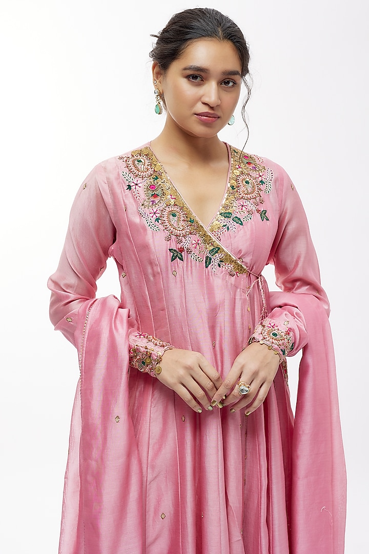 Pink Silk Resham Embroidered Angrakha Kurta Set by Niti Bothra at Pernia's Pop Up Shop
