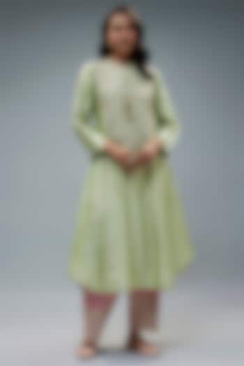 Pastel Green Silk Zari Embroidered Kurta Set by Niti Bothra at Pernia's Pop Up Shop