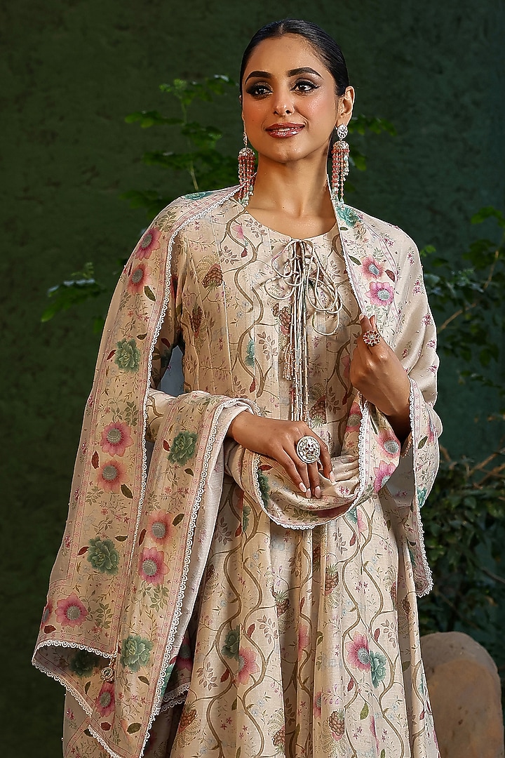 Ivory Silk Chanderi Printed & Embroidered Kalidar Kurta Set by Niti Bothra at Pernia's Pop Up Shop