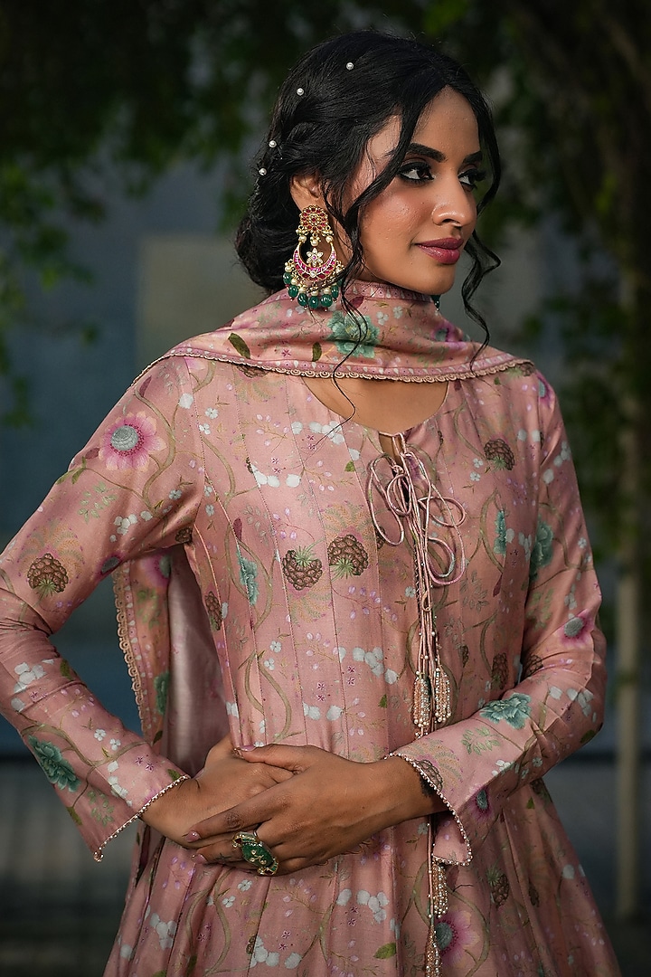 Peach Silk Chanderi Printed & Embroidered Kalidar Kurta Set by Niti Bothra at Pernia's Pop Up Shop