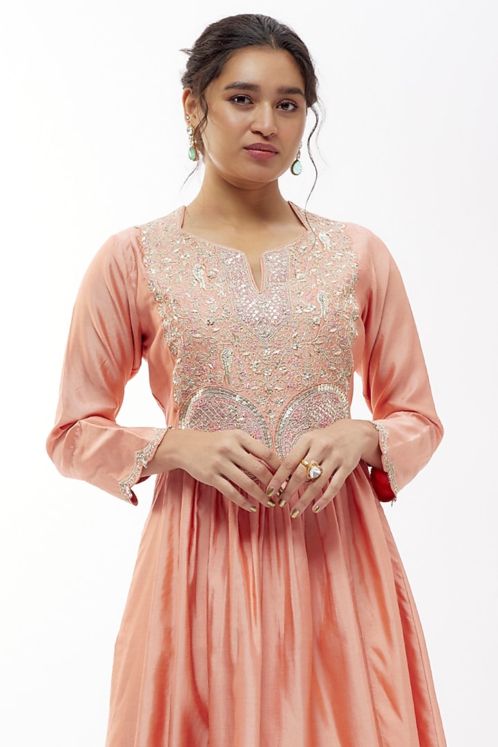 Peach Silk Zari Dori Embroidered Kurta Set by Niti Bothra at Pernia's Pop Up Shop
