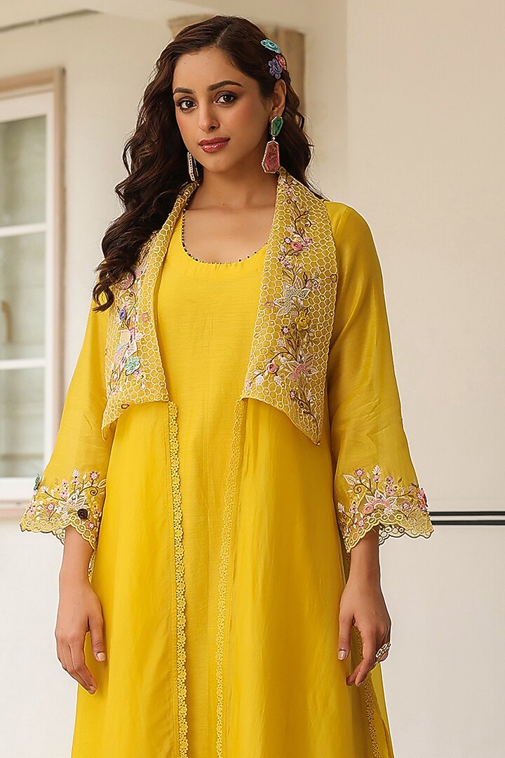 Yellow Silk Chanderi 3D Floral Embroidered Jacket Kurta Set by Niti Bothra at Pernia's Pop Up Shop