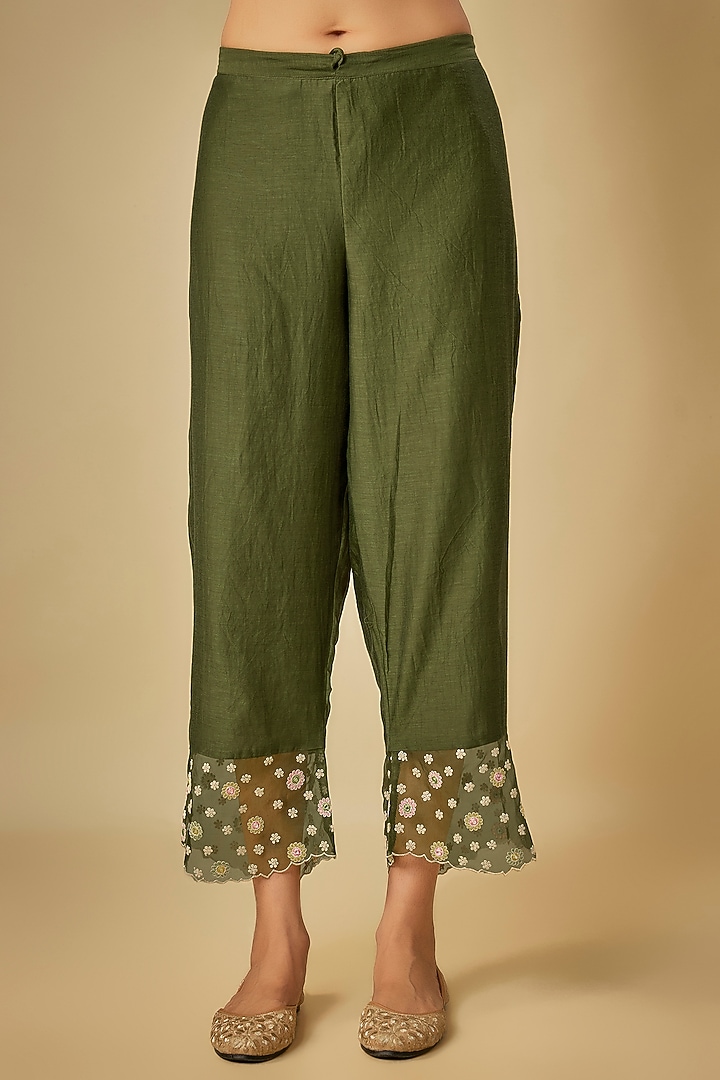 Green Silk Dori & Resham Floral Embroidered Kurta Set by Niti Bothra at Pernia's Pop Up Shop