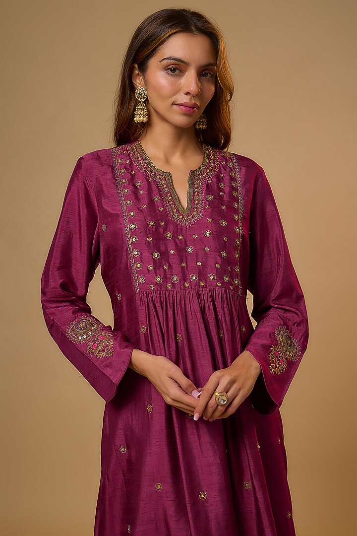 Wine Silk Zardosi Embroidered Kurta Set by Niti Bothra at Pernia's Pop Up Shop