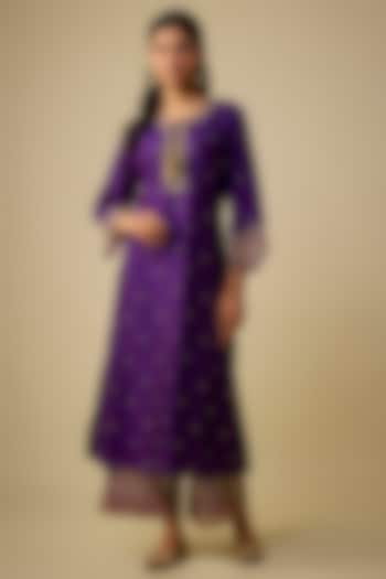 Purple Silk Resham Embroidered Kurta Set by Niti Bothra at Pernia's Pop Up Shop