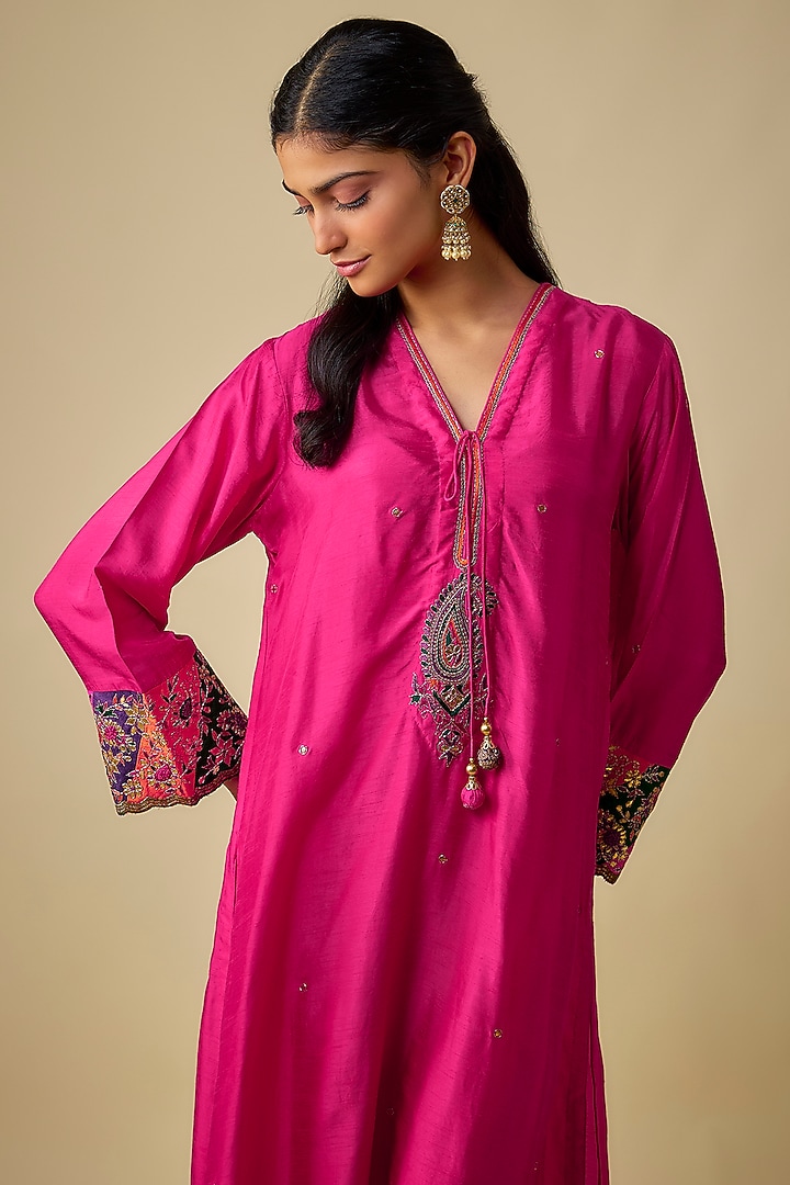 Pink Raw Silk Resham Embroidered Kurta Set by Niti Bothra at Pernia's Pop Up Shop
