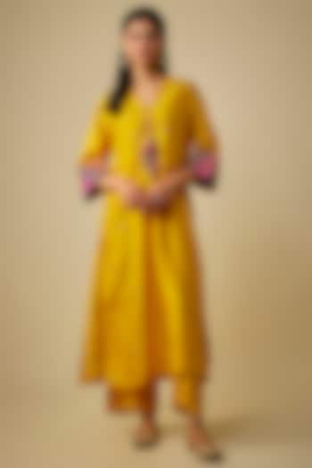 Yellow Raw Silk Resham Embroidered Kurta Set by Niti Bothra at Pernia's Pop Up Shop