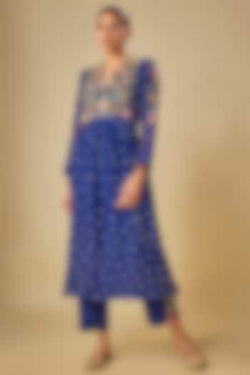 Blue Silk Floral Applique Embroidered Kurta Set by Niti Bothra at Pernia's Pop Up Shop