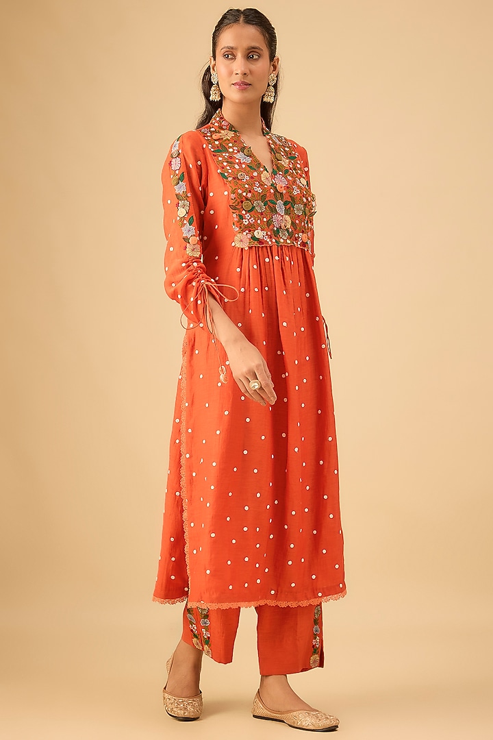 Orange Silk Floral Applique Motifs Embroidered Kurta Set by Niti Bothra at Pernia's Pop Up Shop