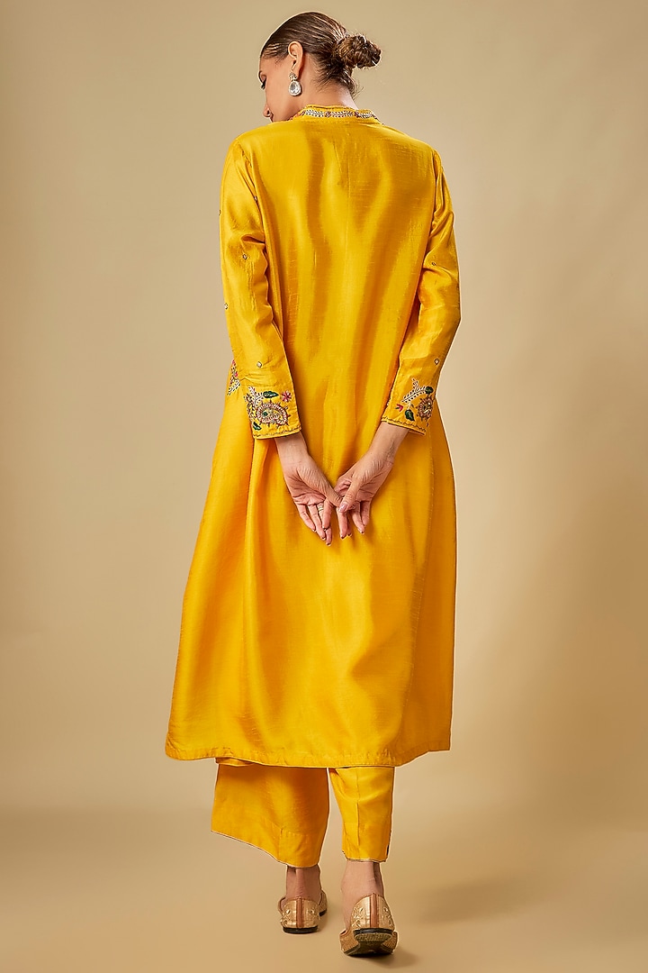 Yellow Silk Resham Embroidered Kurta Set by Niti Bothra at Pernia's Pop Up Shop