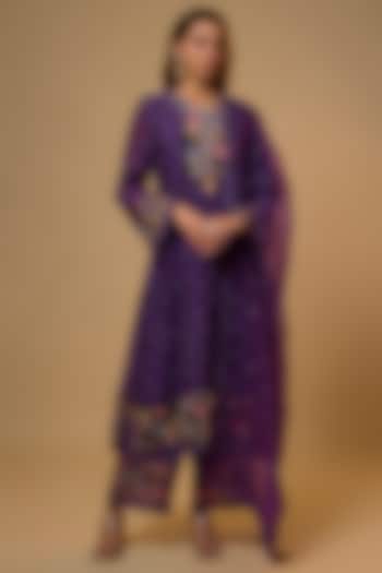 Purple Silk Resham Embroidered Kurta Set by Niti Bothra at Pernia's Pop Up Shop