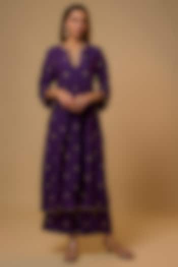 Purple Silk Sequins Embroidered Kurta Set by Niti Bothra at Pernia's Pop Up Shop