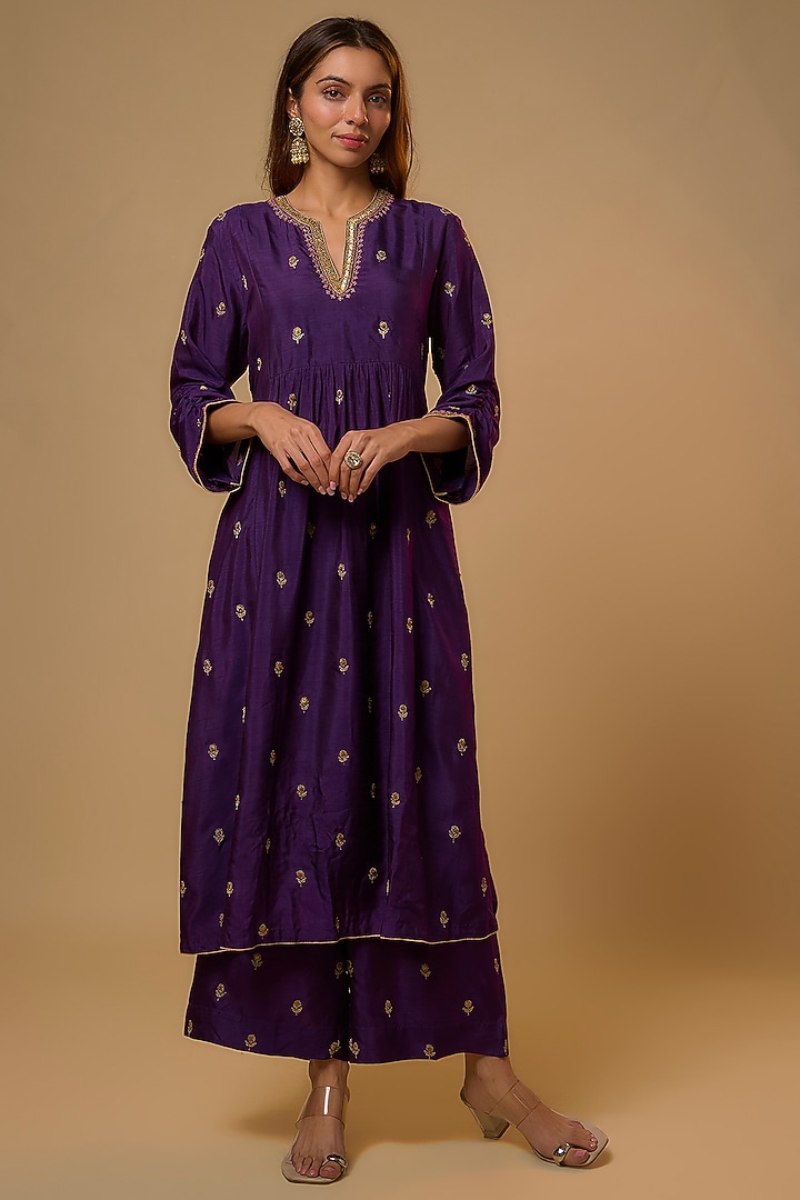 Purple Silk Sequins Embroidered Kurta Set by Niti Bothra at Pernia's Pop Up Shop