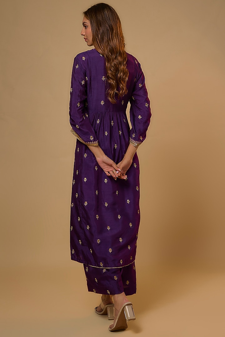 Purple Silk Sequins Embroidered Kurta Set by Niti Bothra at Pernia's Pop Up Shop