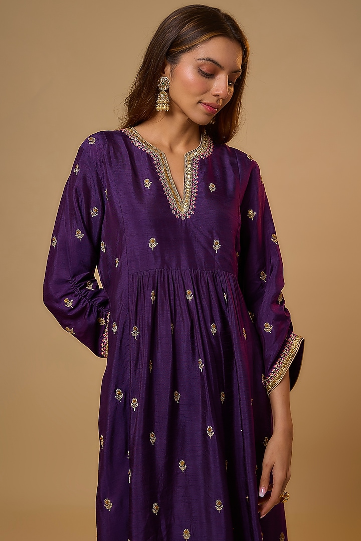 Purple Silk Sequins Embroidered Kurta Set by Niti Bothra at Pernia's Pop Up Shop