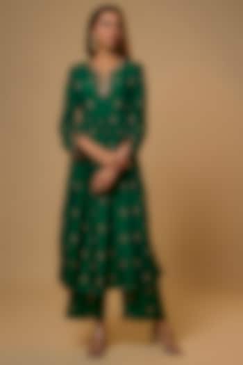 Green Silk Sequins Embroidered Kurta Set by Niti Bothra at Pernia's Pop Up Shop