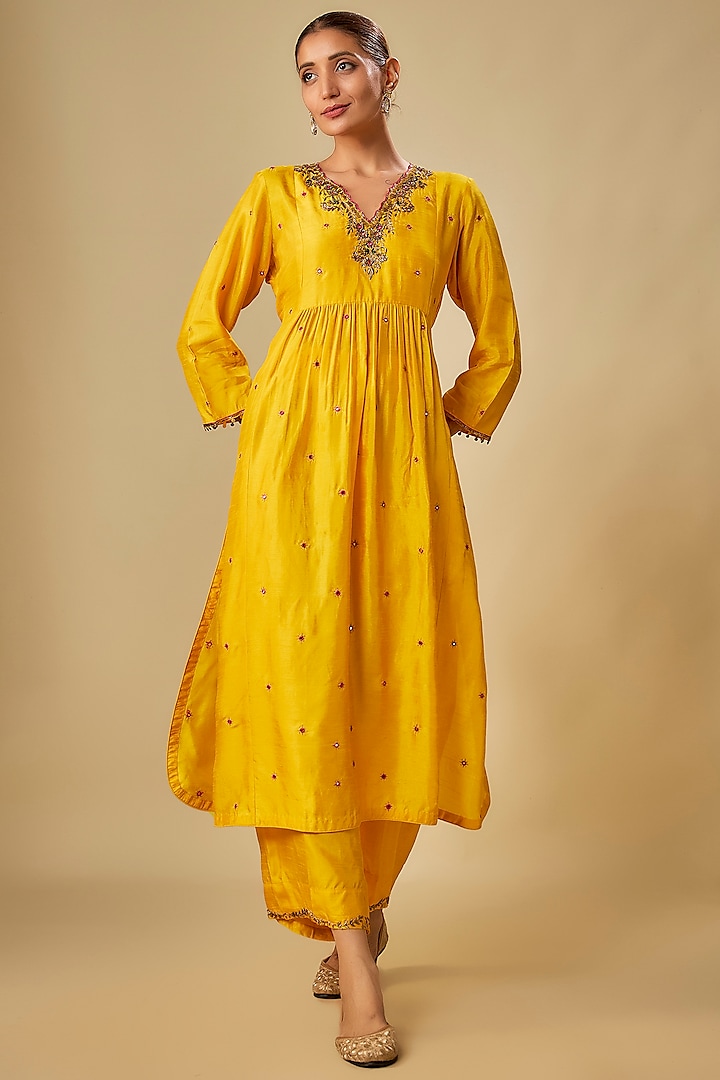 Yellow Silk Zardosi Hand Embroidered Kurta Set by Niti Bothra at Pernia's Pop Up Shop