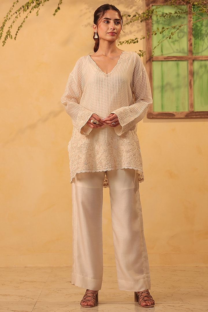 Ivory Silk chanderi Applique & Resham Embroidered Co-Ord Set by Niti Bothra at Pernia's Pop Up Shop