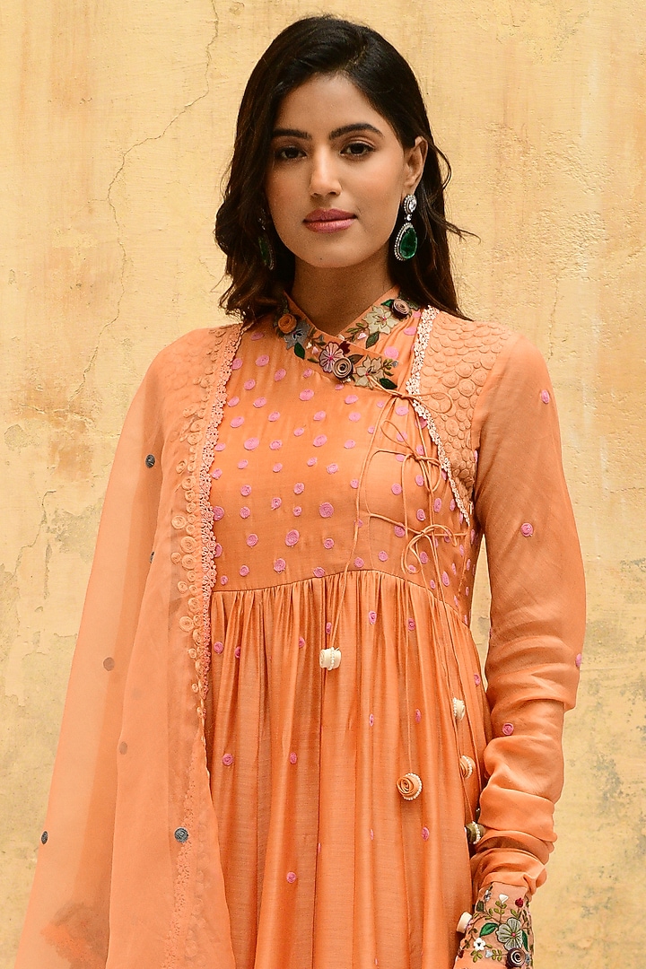 Peach Pure Handwoven Banarasi Silk & Bemberg Embroidered Wedding Anarkali Set by Niti Bothra at Pernia's Pop Up Shop