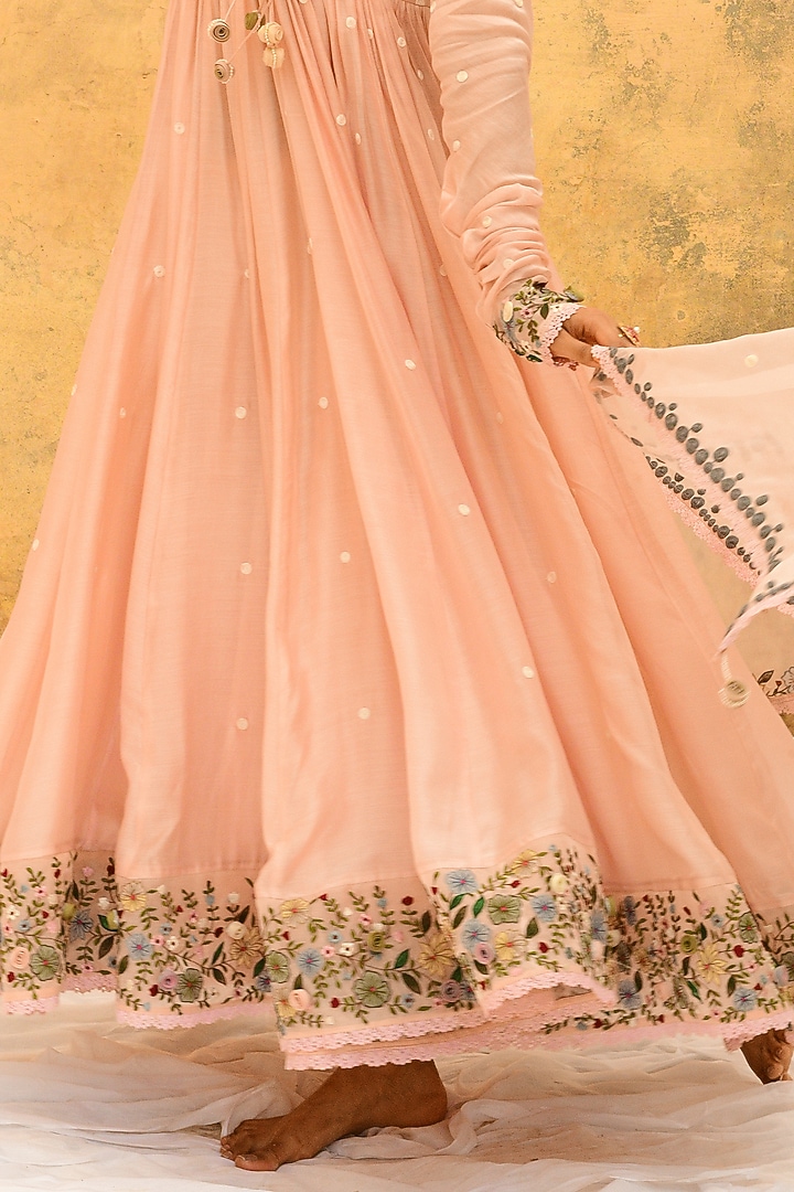 Peach Pure Handwoven Banarasi Silk & Bemberg Embroidered Wedding Anarkali Set by Niti Bothra at Pernia's Pop Up Shop