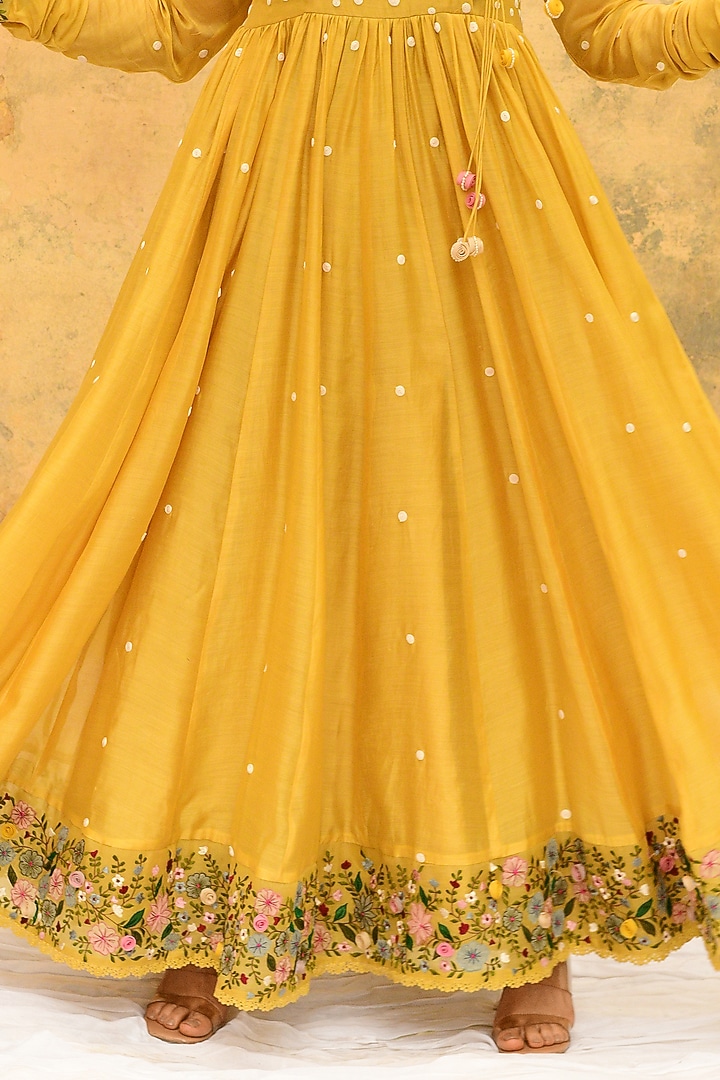 Yellow Pure Handwoven Banarasi Silk & Bemberg Embroidered Wedding Anarkali Set by Niti Bothra at Pernia's Pop Up Shop