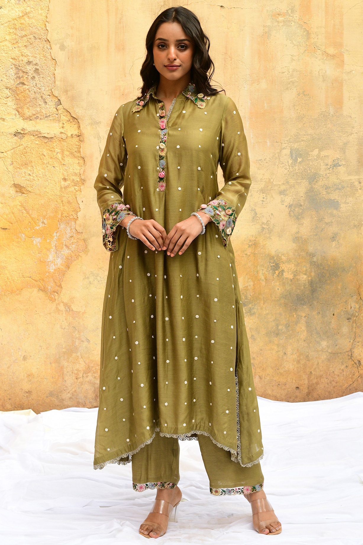 Green  Kurta Art Embroidered Banarasi Silk Aligadhi Pant