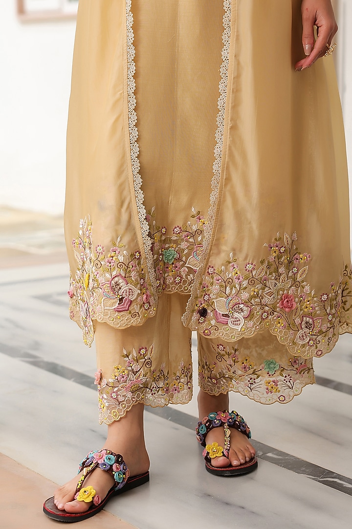 Ivory Silk Chanderi 3D Floral Embroidered Jacket Kurta Set by Niti Bothra at Pernia's Pop Up Shop