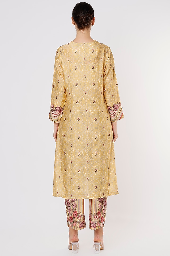 Yellow Silk Printed Kurta Set by Niti Bothra at Pernia's Pop Up Shop