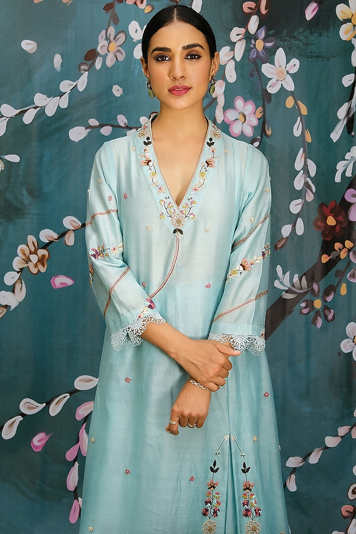 Light Blue Chanderi Silk Kurta Set by Niti Bothra at Pernia's Pop Up Shop