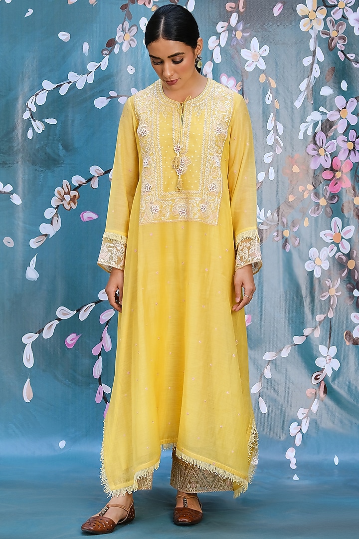 Yellow Fine Chanderi Kurta Set by Niti Bothra at Pernia's Pop Up Shop