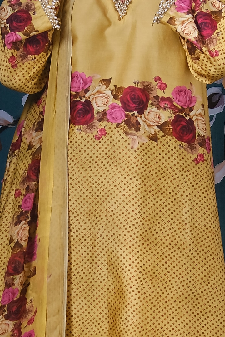 Yellow Printed Kurta Set by Niti Bothra at Pernia's Pop Up Shop