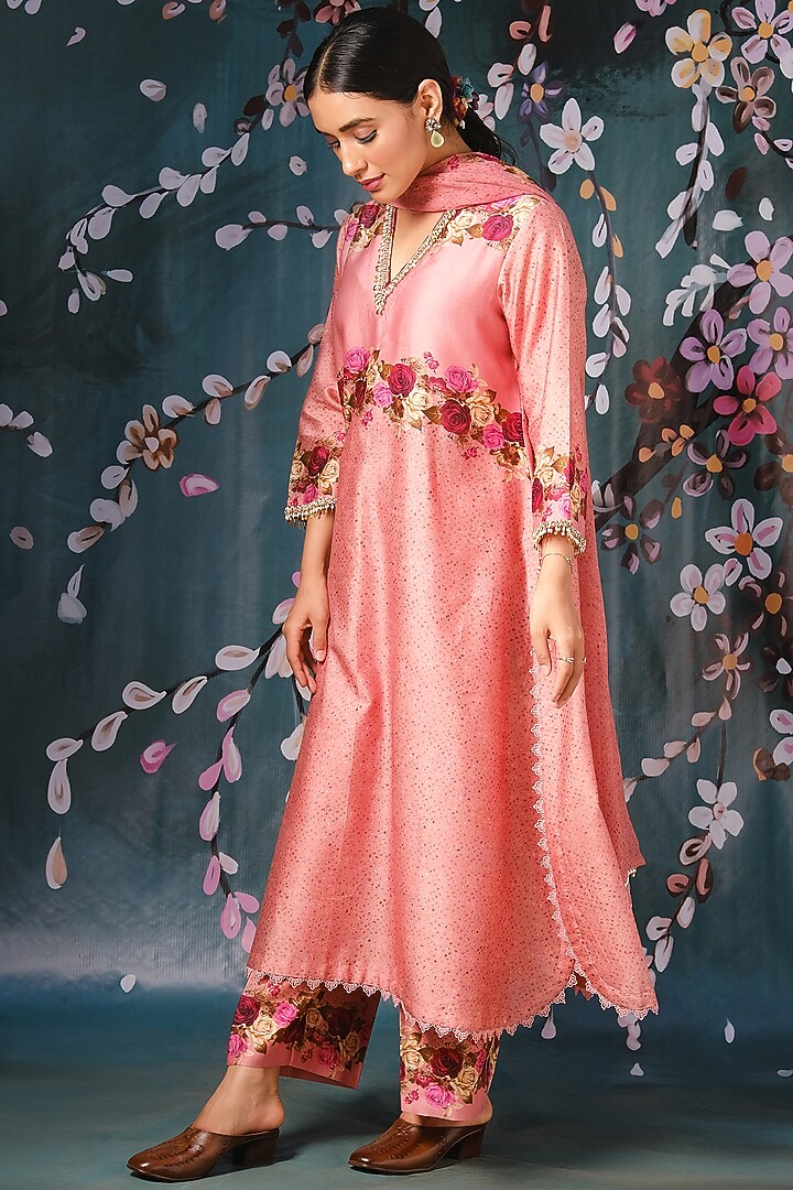 Pink Rose Printed Kurta Set by Niti Bothra at Pernia's Pop Up Shop