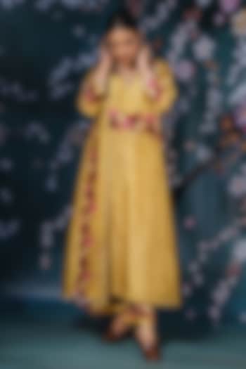 Yellow Embroidered & Printed Kurta Set by Niti Bothra at Pernia's Pop Up Shop