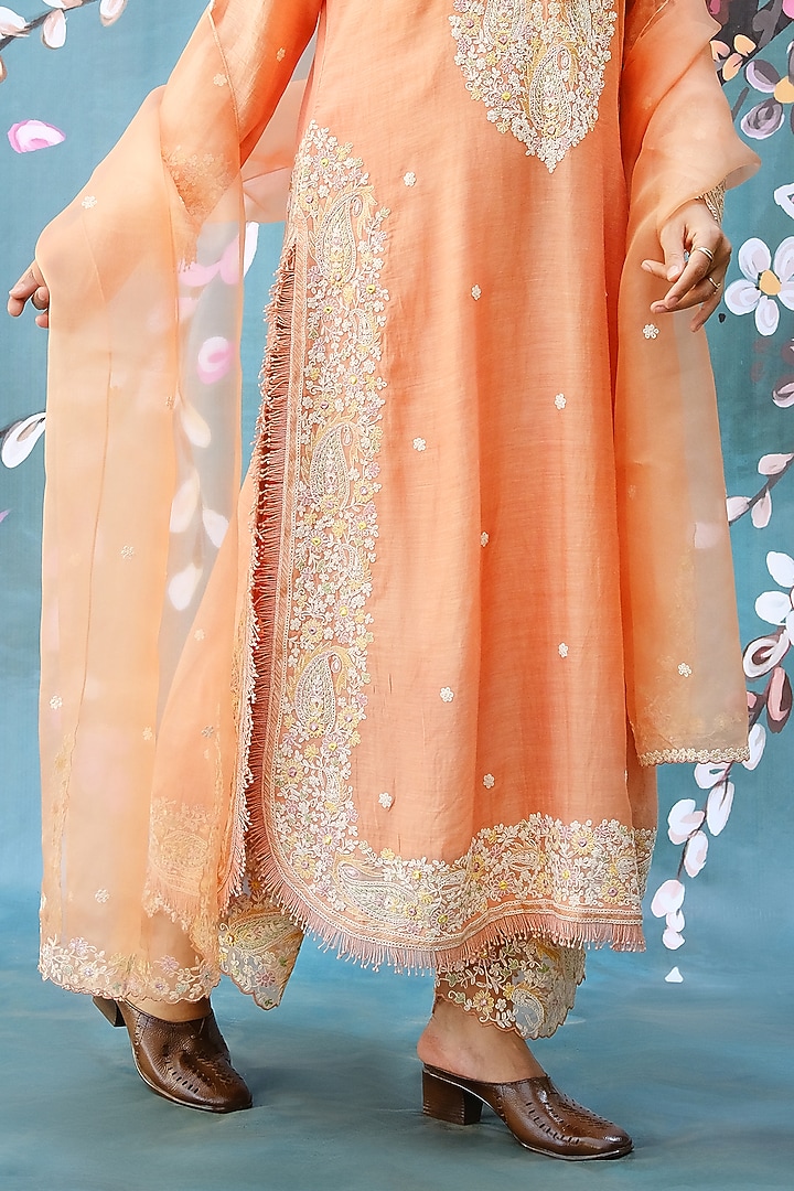 Peach Chanderi Embroidered Kurta Set by Niti Bothra at Pernia's Pop Up Shop