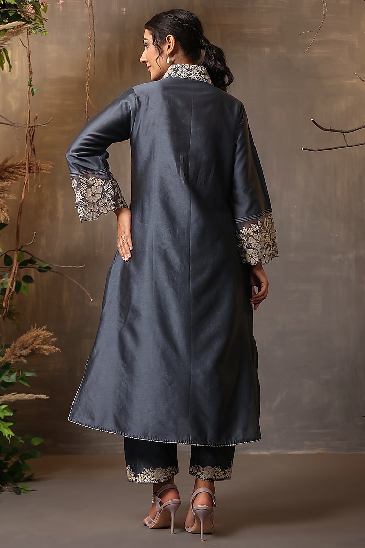 Blue Chanderi Silk Applique & Cutwork Embroidered Shibori Kurta Set by Niti Bothra at Pernia's Pop Up Shop