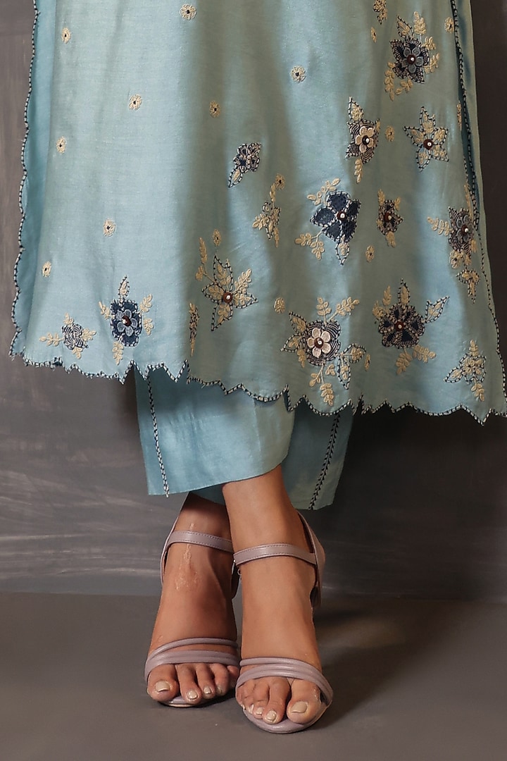Light Blue Chanderi Silk Applique & Cutwork Embroidered Kurta Set by Niti Bothra at Pernia's Pop Up Shop